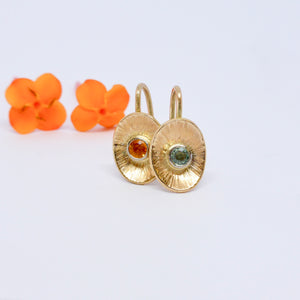  Gold sapphire earrings 